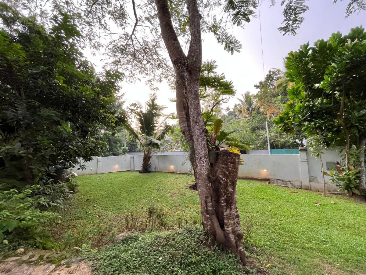 Villa Dinoos- Weligama Exterior foto